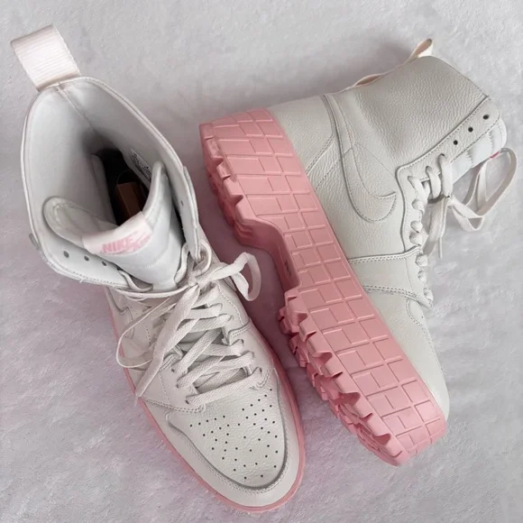 NIKE AIR JORDAN 1 Brooklyn White & Pink Sneaker Boot--NEW--12 - Picture 3 of 14